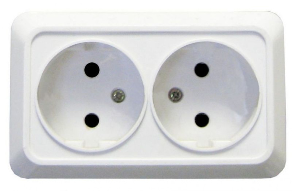 Розетка о/у 2-мест б/з белая Октава IEK